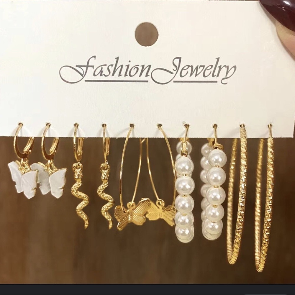 5 pair fashion earrings - Goldtone, pearl, acrylic NEW